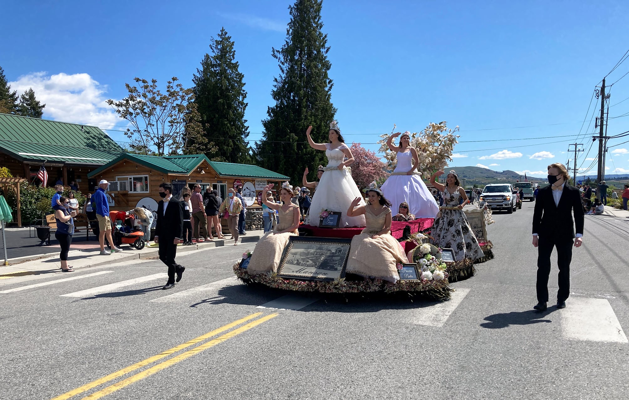 Apple Blossom in Manson A Long Standing Tradition Harris + Gasper